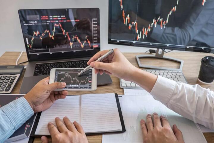 The Power of Technical Analysis: Master Candlestick Patterns