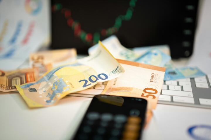 What an Expense Ratio Quietly Costs You